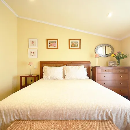 Galihost - Con Vistas Al Puerto De