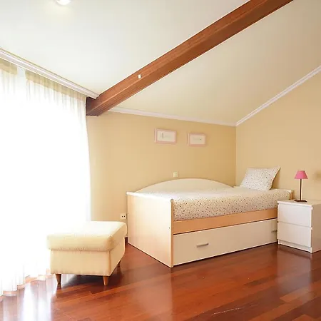 Galihost - Con Vistas Al Puerto De